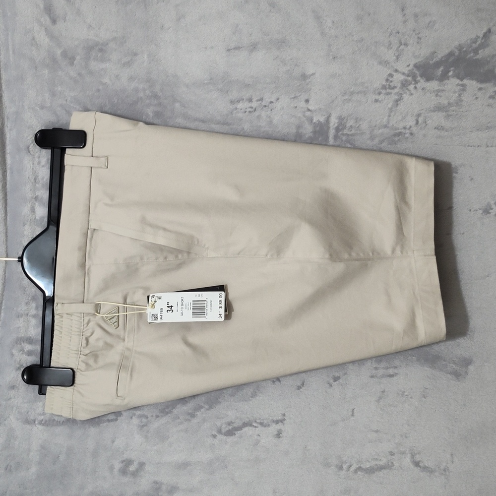 NWT Adidas Golf Shorts Mens 34 Zip Ball Pocket Elastic WaistBand Casual Golfer